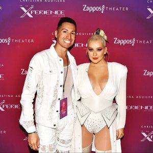 Meet your Posher, Aniseto